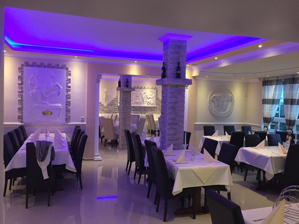 Hotel Restaurant Parthenon Otterbach Exterior photo